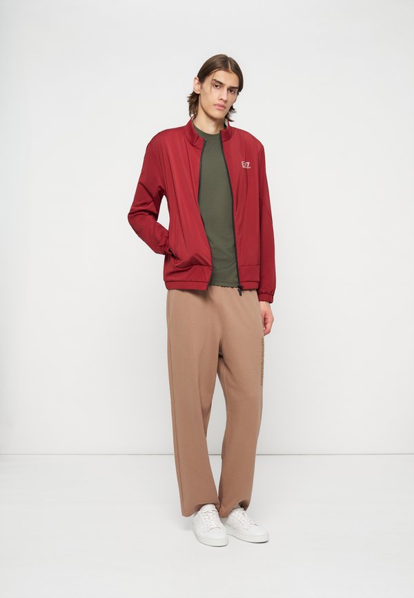 EA7 Emporio Armani