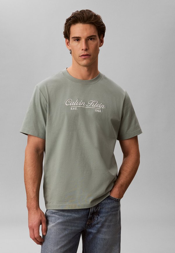 Calvin Klein Jeans CALVIN KLEIN JEANS EMBROIDERED LOGO T-SHIRT - Print T-shirt - chinois green