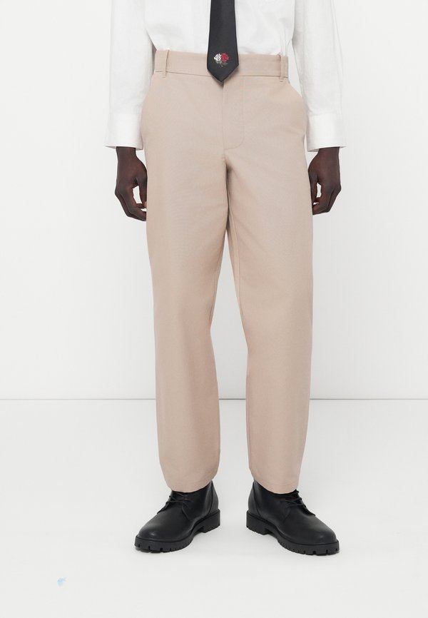 Selected SLHRELAX WALTER
