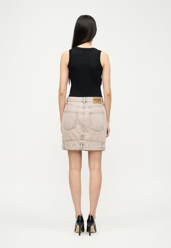 MOSCHINO JEANS