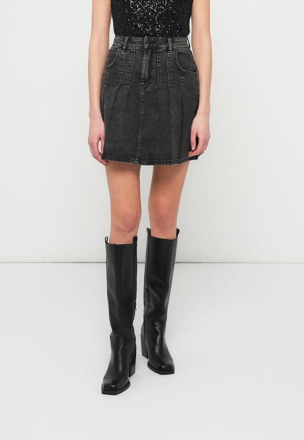 VILA VINUS SHORT SKATER SKIRT