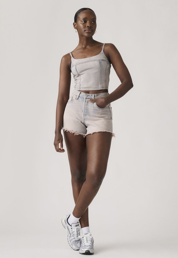 Levi's® 501® CURVE SHORT