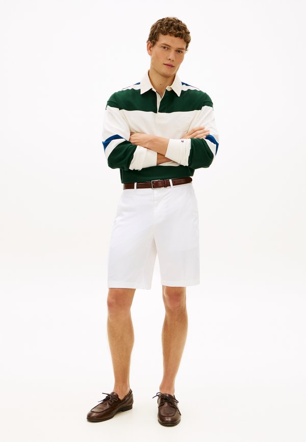 Tommy Hilfiger BROOKLYN SATIN SLIM CHINO SHORTS