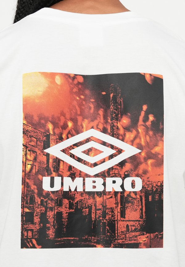 Umbro INDUSTRY GRAPHIC TEE