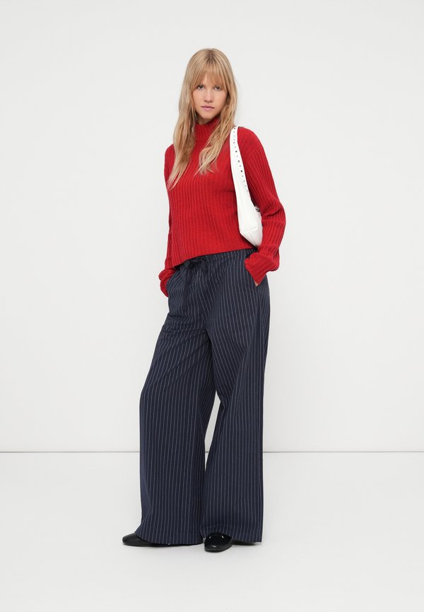 DOCKERS DRAWSTRING PANT