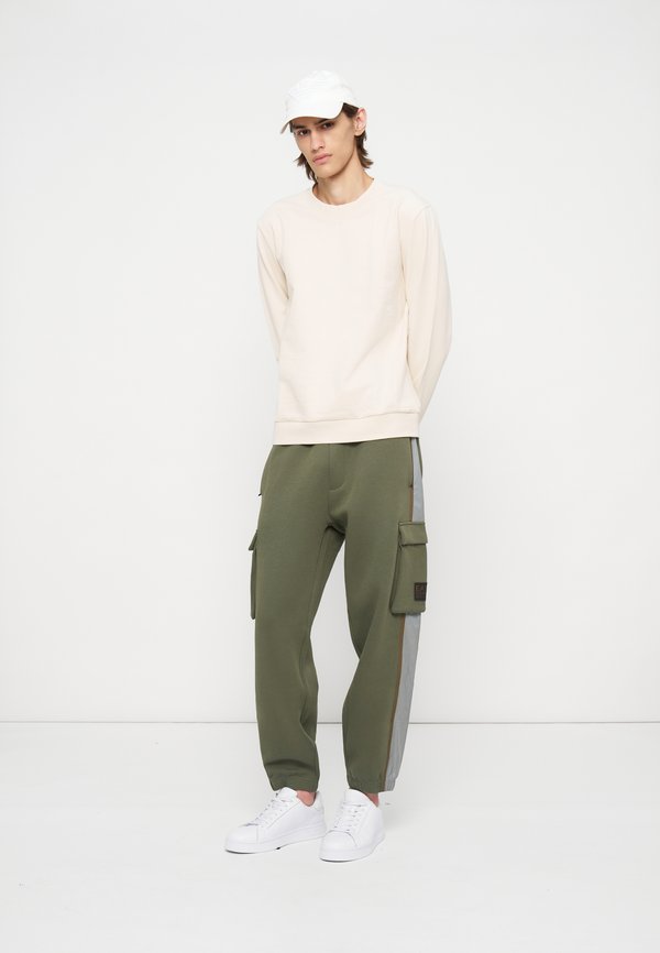 EA7 Emporio Armani