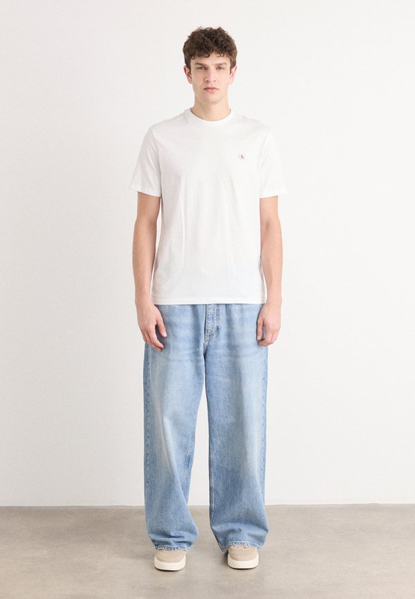 Calvin Klein Jeans 2 PACK - Basic T-shirt - bright white/dark sapphire
