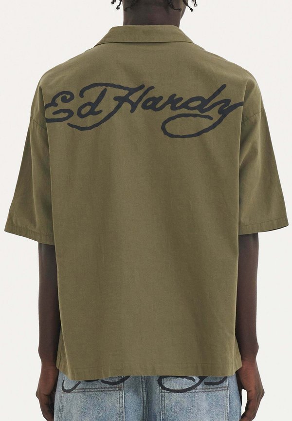 Ed Hardy OFFSET DRAGON CAMP SHORT SLEEVE