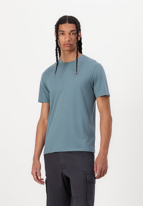 Hollister Co. CLASSIC FIT TEE