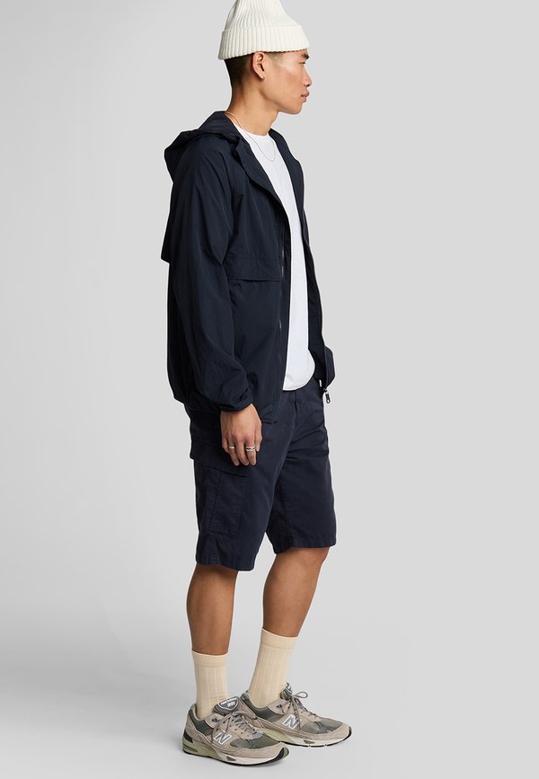 Lyle & Scott