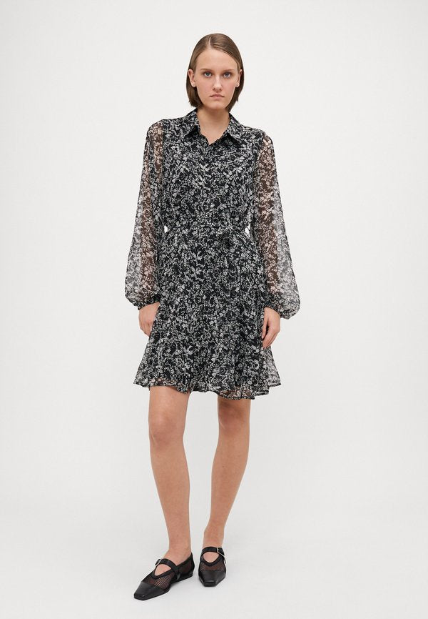 Vero Moda Tall VMSMILLA VOLUME SHORT DRESS
