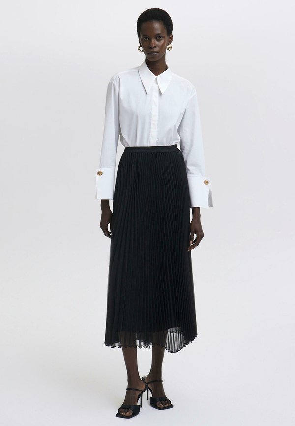 Touché Privé PLEATED ORGANZA