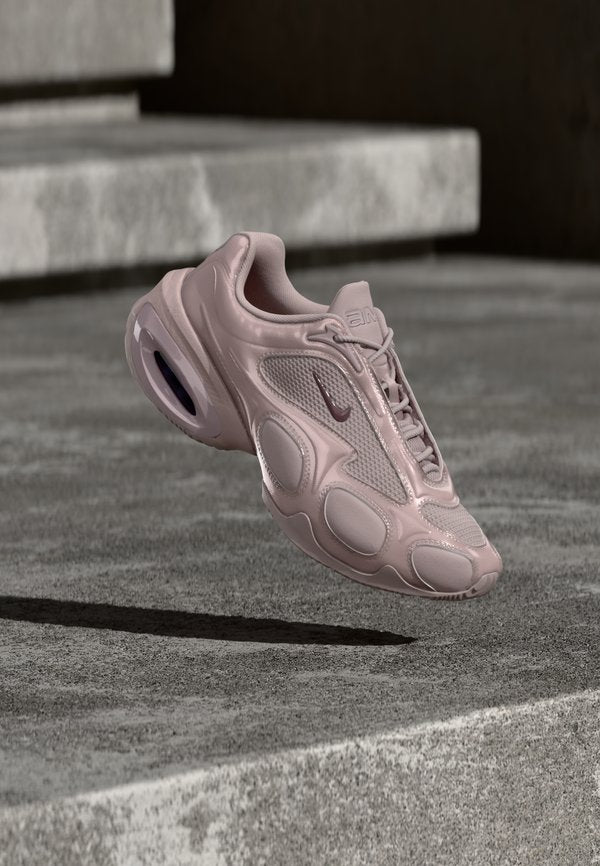 Nike Sportswear AIR MAX MUSE - Trainers - particle rose/metallic silver-coloured