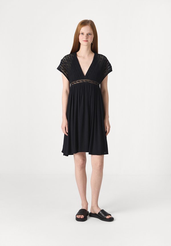 VILA VIAMLINE V-NECK SHORT