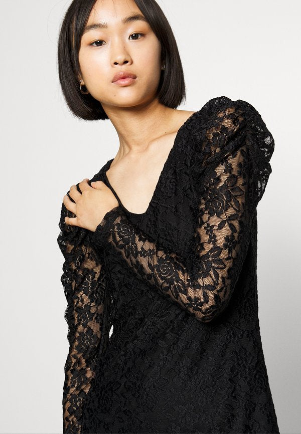 ONLY Petite ONLPOULA V NECK DRESS