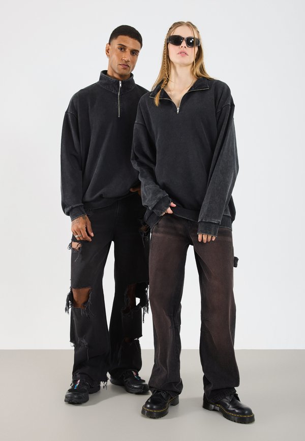 YOURTURN by Zalando RELAXED FIT QUARTER-ZIP SWEATSHIRT