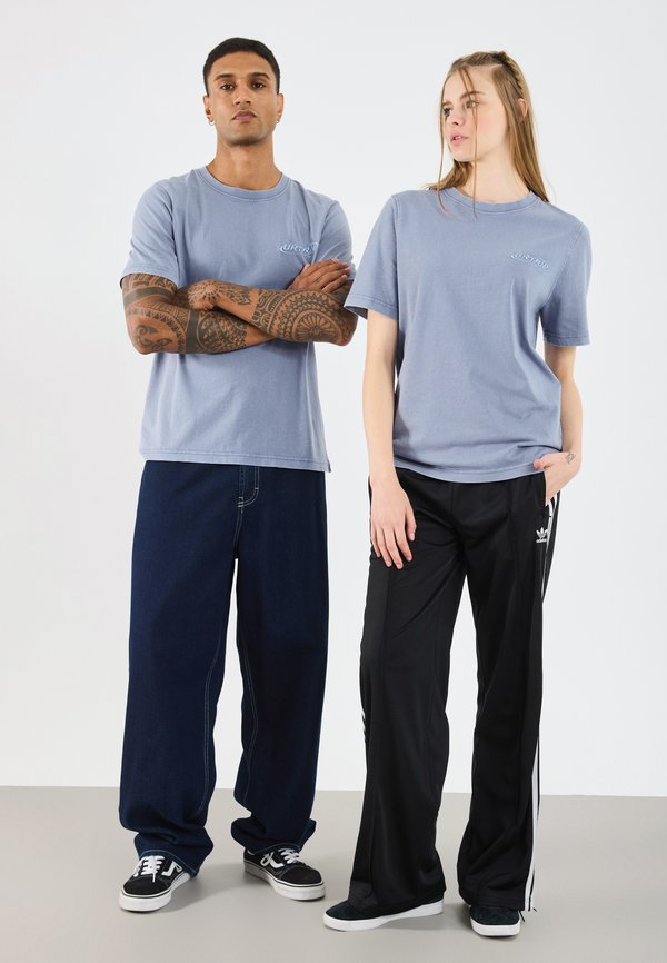 YOURTURN by Zalando REGULAR FIT WASHED