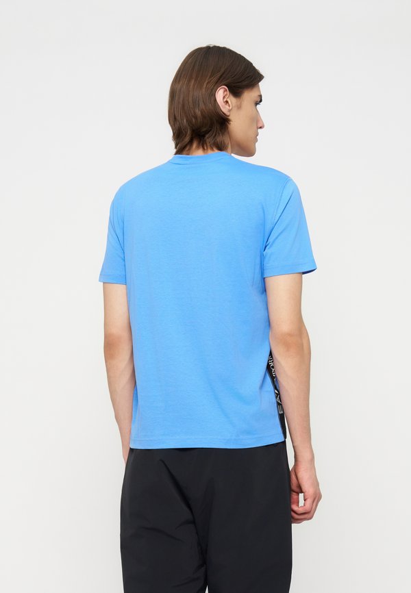 EA7 Emporio Armani T-SHIRT