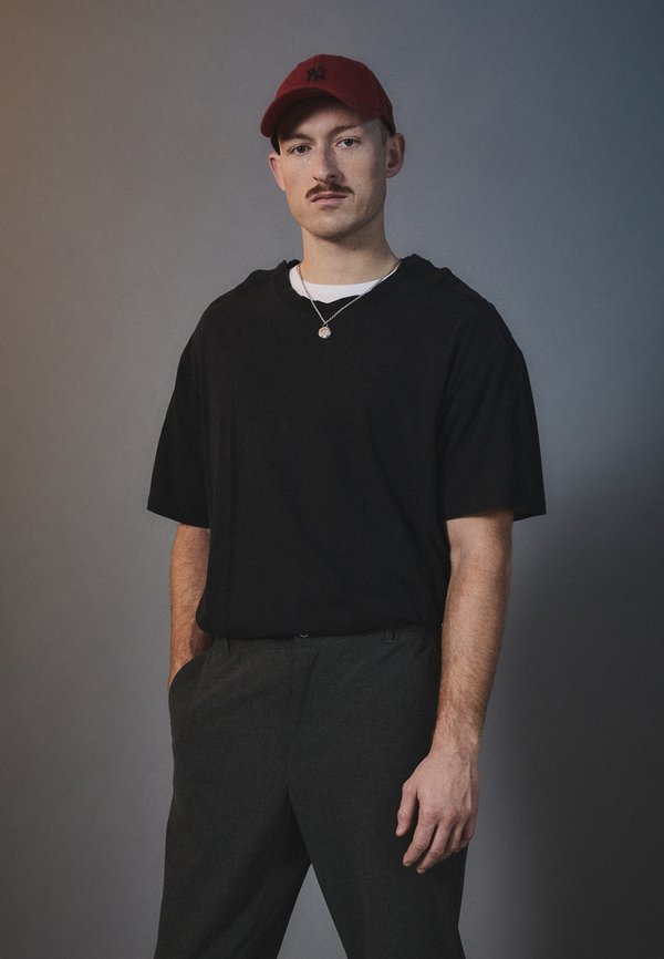 YOURTURN by Zalando ADAPTIVE TEE UNISEX