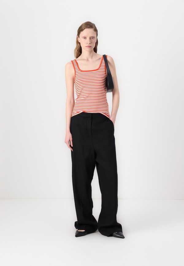 Tommy Hilfiger SLIM SQUARE TANK