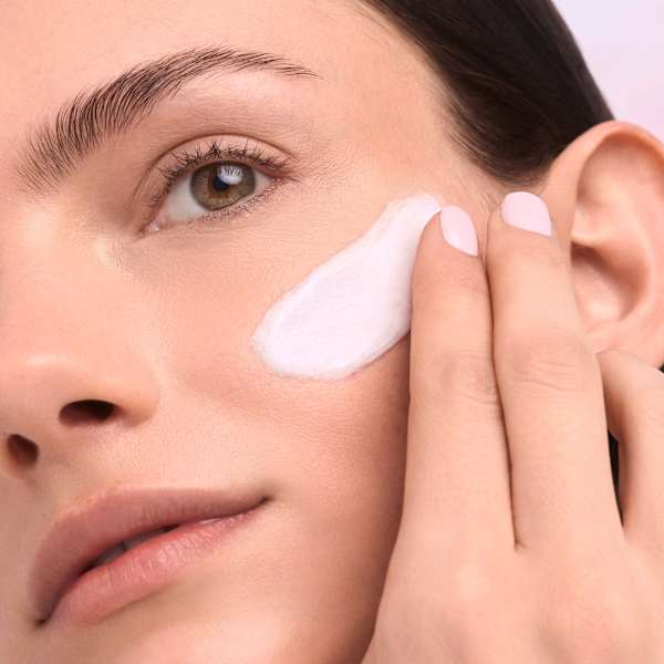 Primer Flawless Fusion Dual-Phase 010 Smooth Radiance, LSF 25 CATRICE
