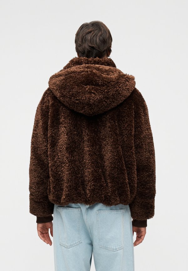 YOURTURN by Zalando UNISEX ADAPTIVE FAUX FUR HOODED JACKET