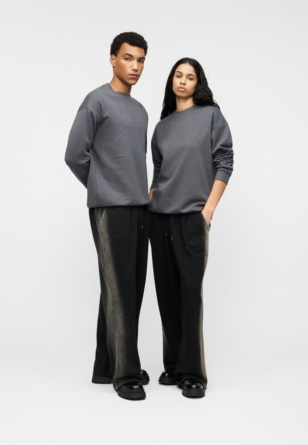 YOURTURN by Zalando RELAXED FIT SWEATSHIRT