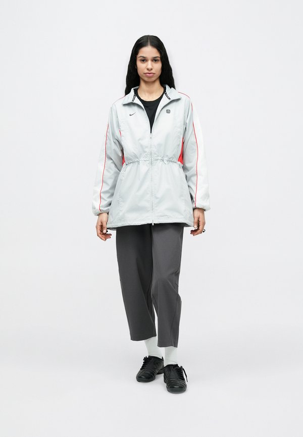 Nike Sportswear W NSW JKT WVN SHOX