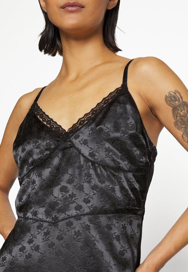 Hollister Co. BARE MIDI