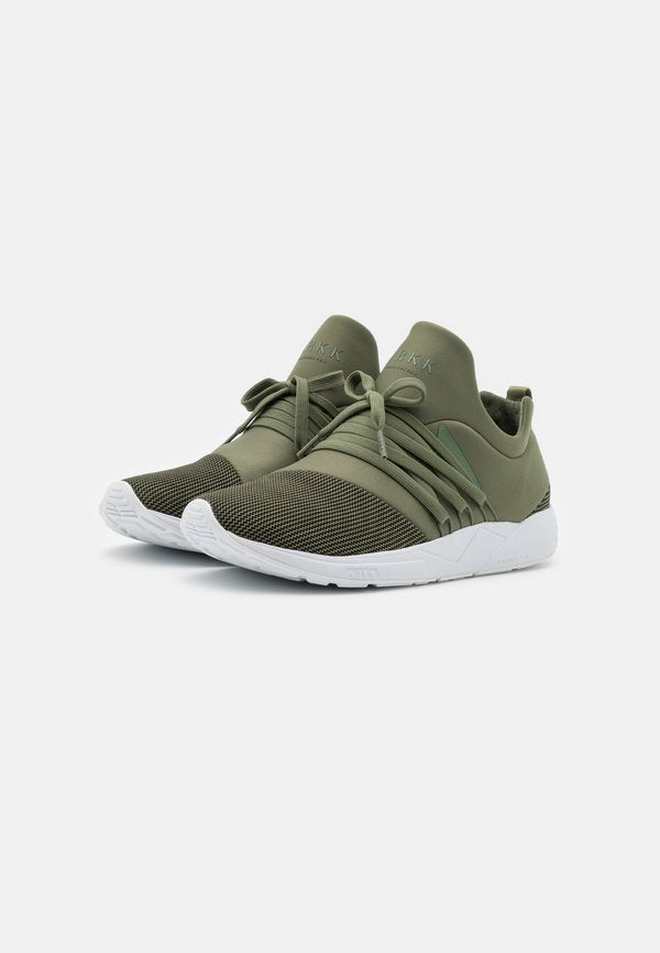 ARKK Copenhagen RAVEN S-E15 UNISEX