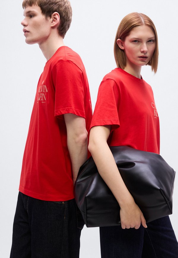 Calvin Klein Jeans 20S ROSES GRAPHIC TEE UNISEX