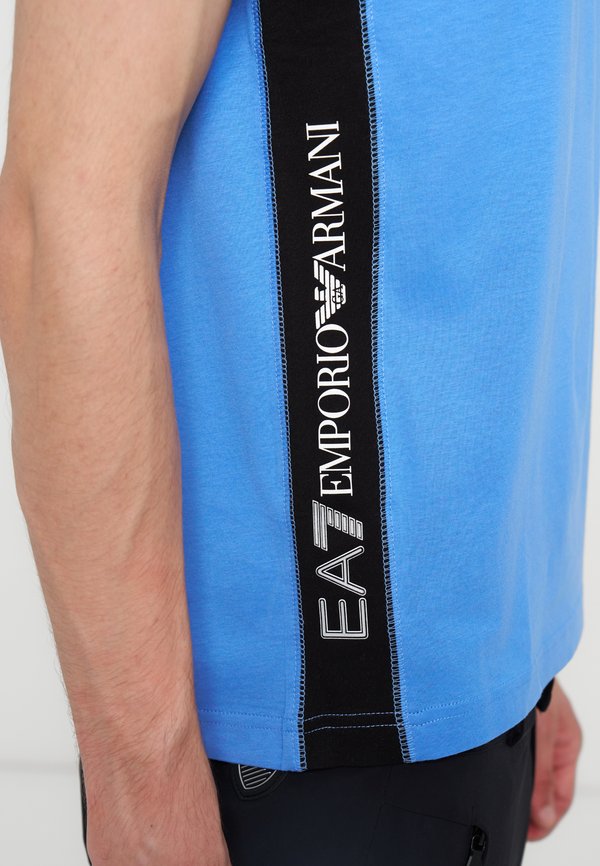 EA7 Emporio Armani T-SHIRT