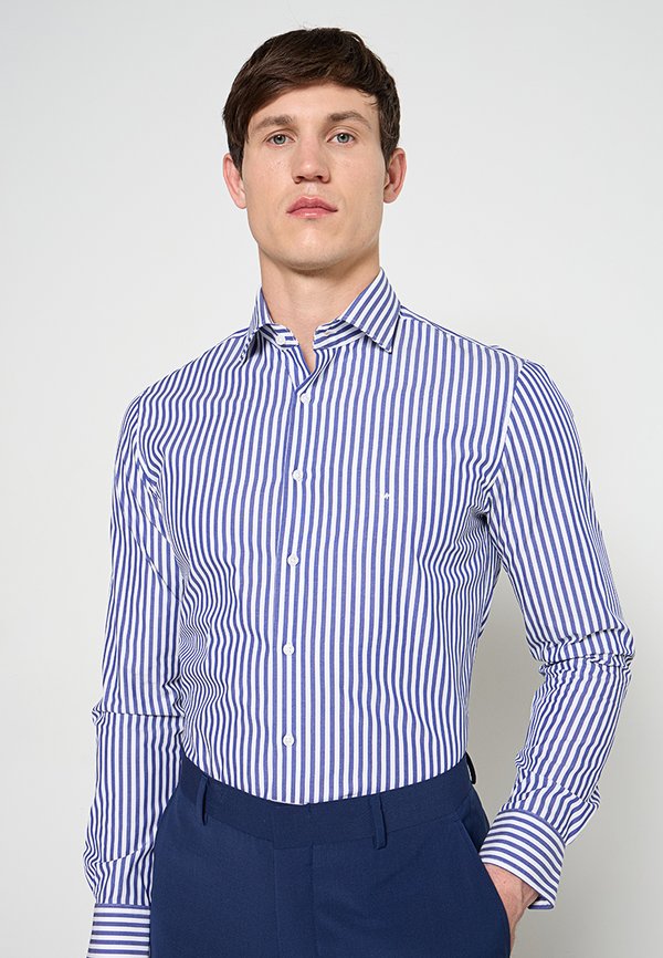 Michael Kors SLIM FIT