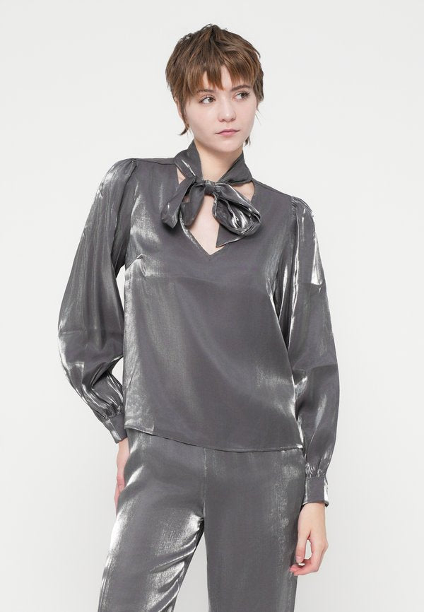 VILA VIESSA V NECK TIE SHIRT