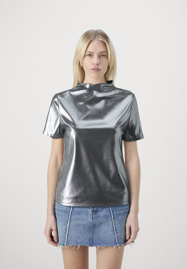 ONLY ONLMELIA MOCKNECK