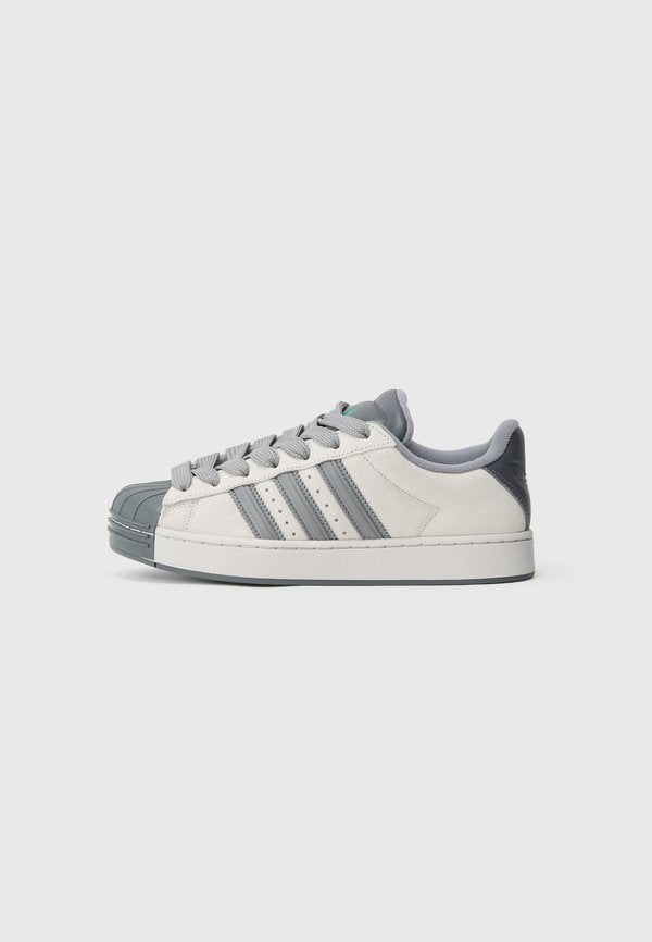 adidas Originals SUPERSTAR ST UNISEX - Trainers - grey