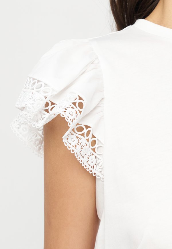 TWINSET