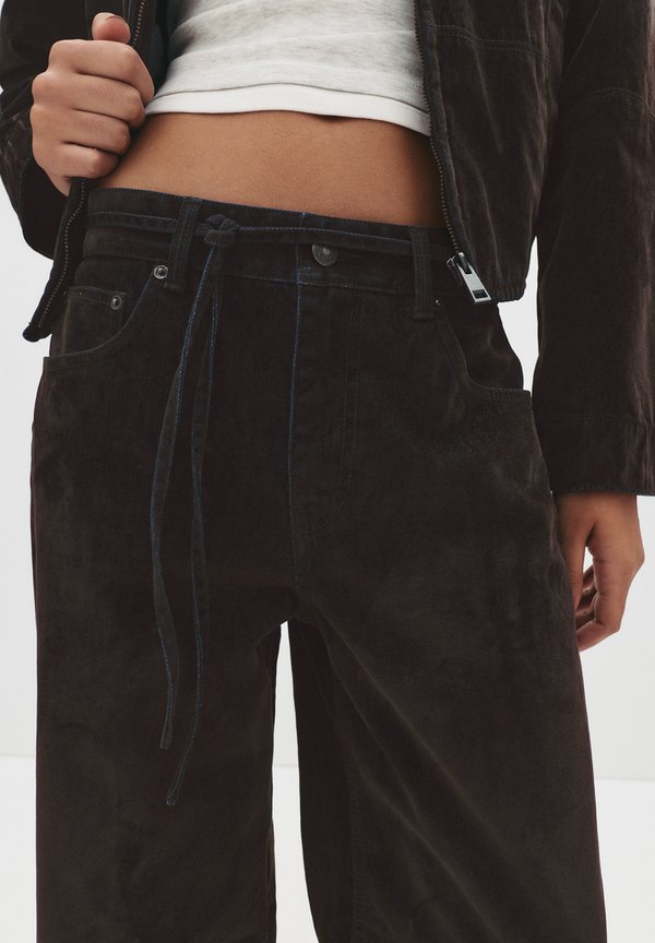 PULL&BEAR MID-WAIST
