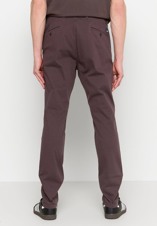 DOCKERS SUPREME