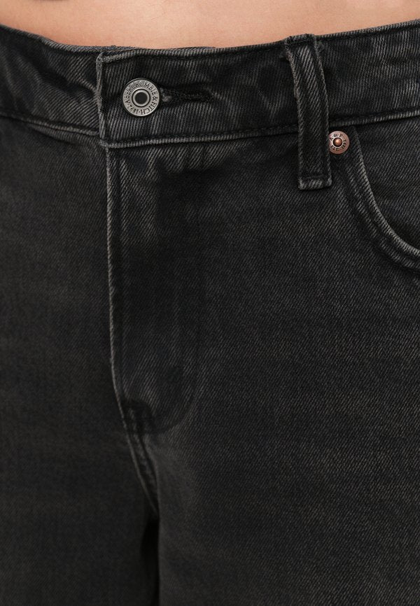 Abercrombie & Fitch