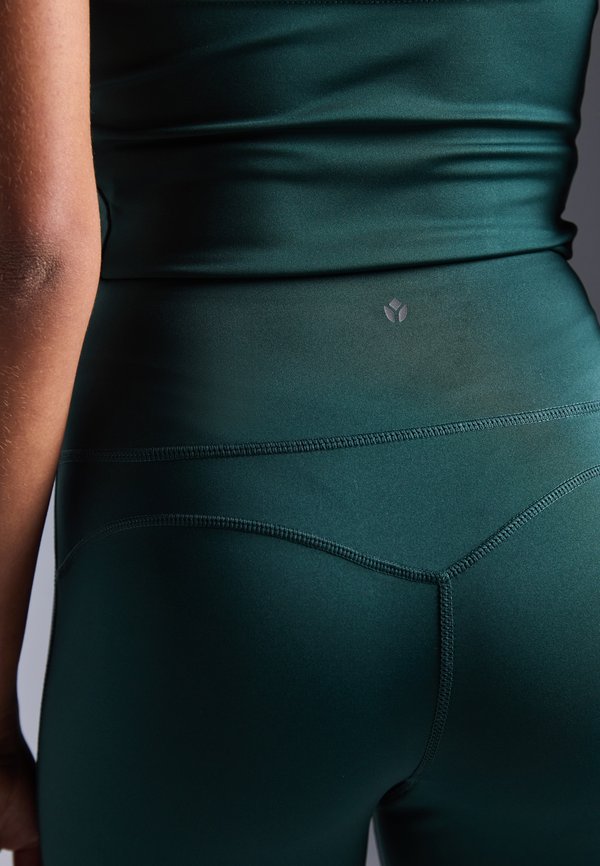 Even&Odd active by Zalando HIGH RISE CAPRI LEGGINGS