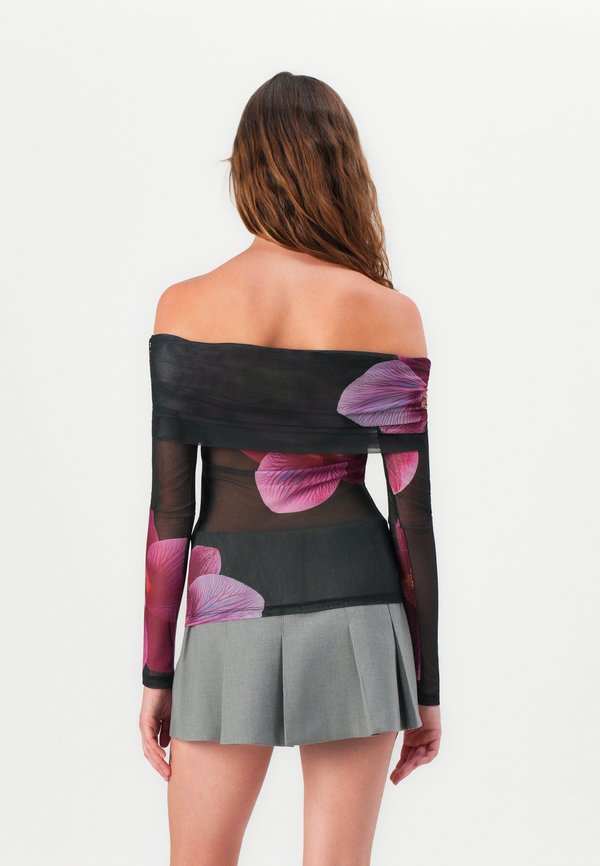 Vero Moda VMFLORY OFF SHOULDER SHORT