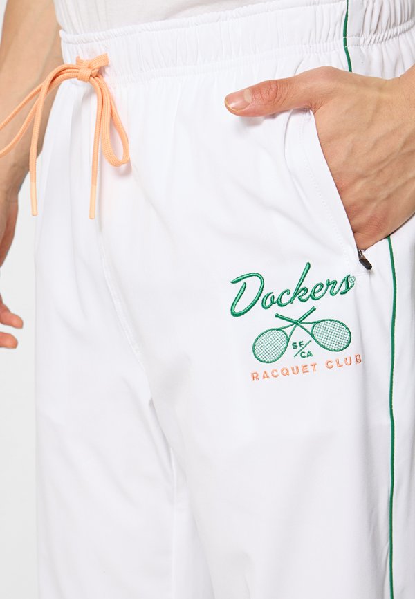 DOCKERS