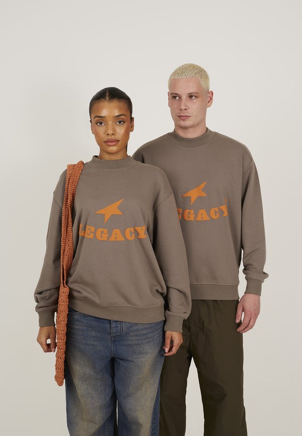 LEGACY STUDIOS UNISEX