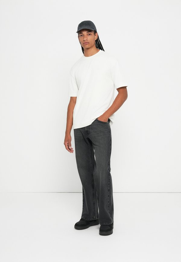 Hollister Co.
