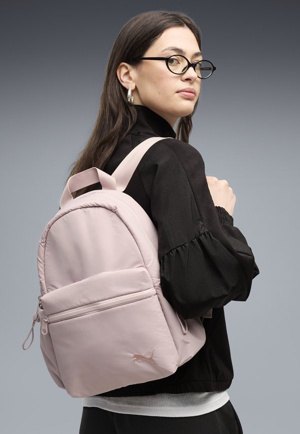 Puma HER 13 L KLEINER RUCKSACK - Rucksack - misty pink