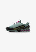 Nike Sportswear AIR MAX  ROAM - Trainers - clay green/sky j light olive/black/fire pink