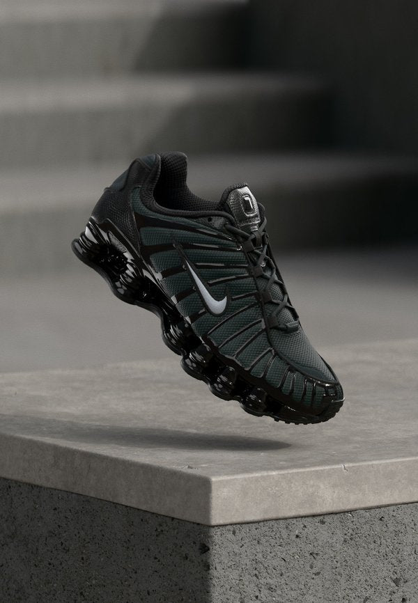 Nike Sportswear SHOX TL - Trainers - anthracite/wolf grey/black