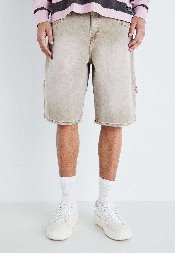 BDG Urban Outfitters CARPENTER