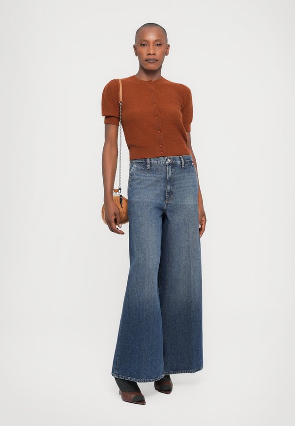 FRAME THE DRAPE